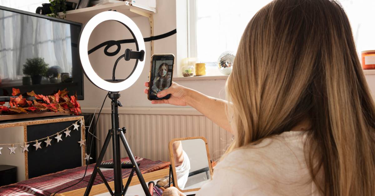 The Benefits of Shoppable Videos in Social Commerce