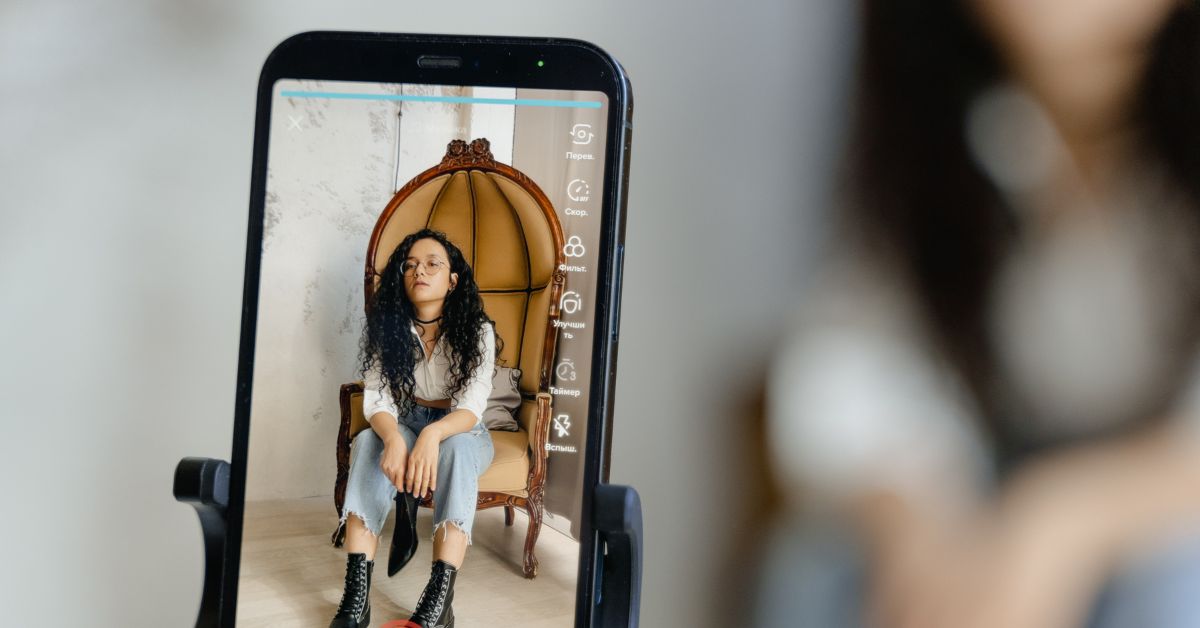 Behind-the-Scenes Fashion Content that Works on TikTok